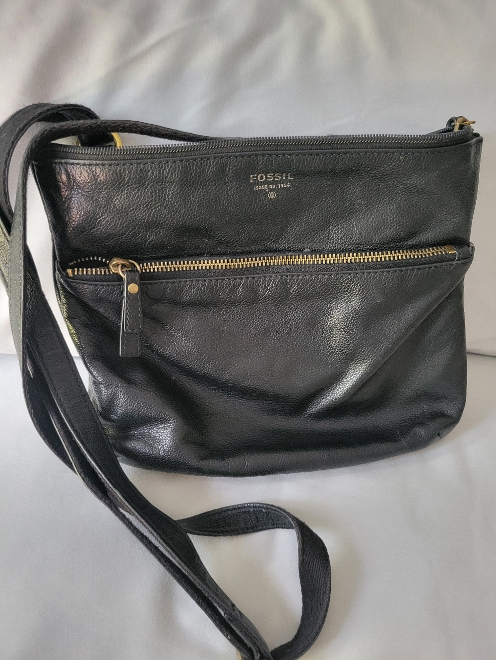 Fossil Tinsley Black Leather Shoulder Crossbody with Gold Zipper